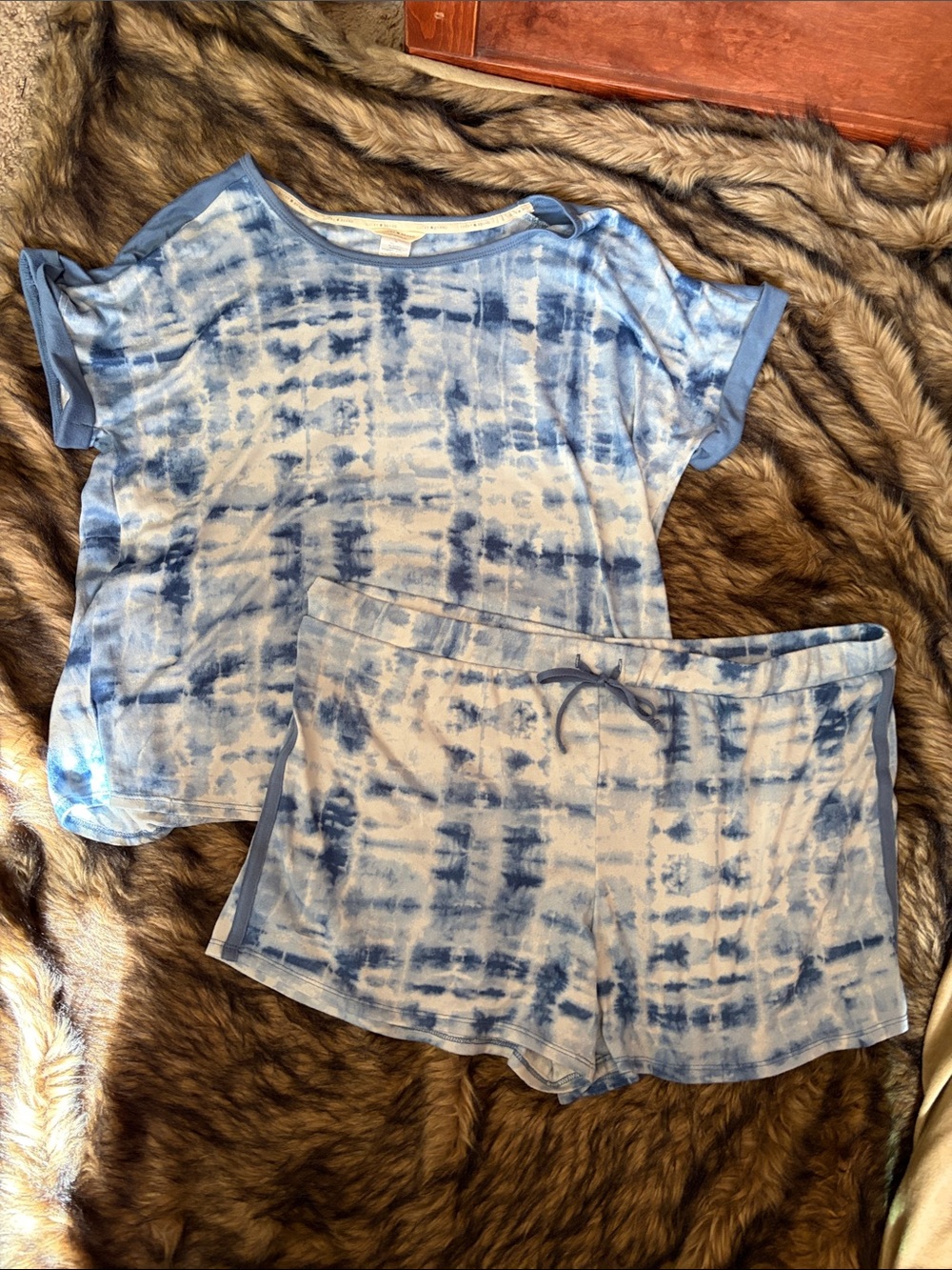 Lucky Brand Blue Tie-Dye Short Sleeve & Shorts Pajama Set Size 2X